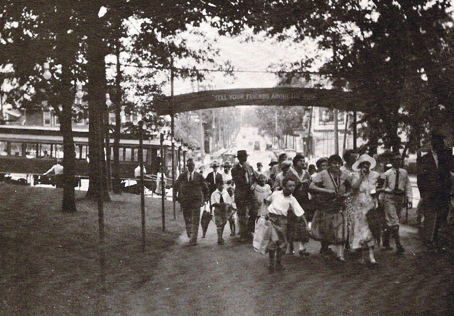 Cincinnati Zoo Entrance